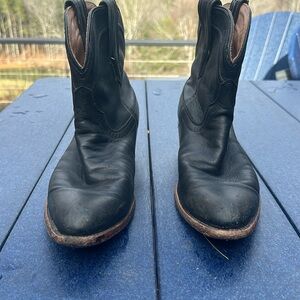 Woman’s Tecova short boots, black, size 8 1/2, used but lots of life left